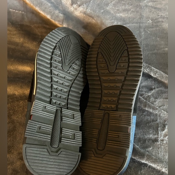 New never worn Men’s size 12 1/2 Fashion M blue athletic shoe. - Picture 4 of 7